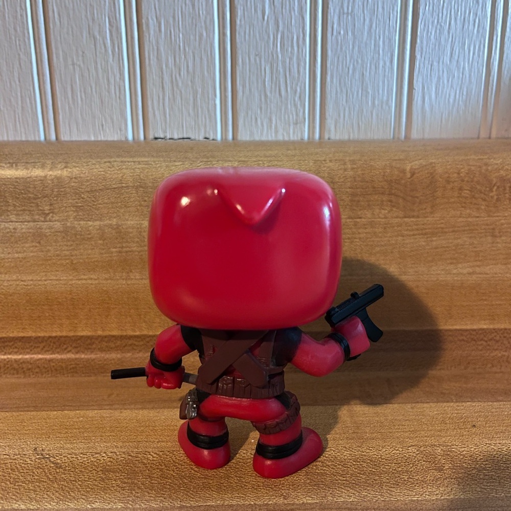Funko Pop Deadpool - Picture 2 of 4